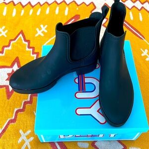 Jeffrey Campbell matte black boot brand new, never worn